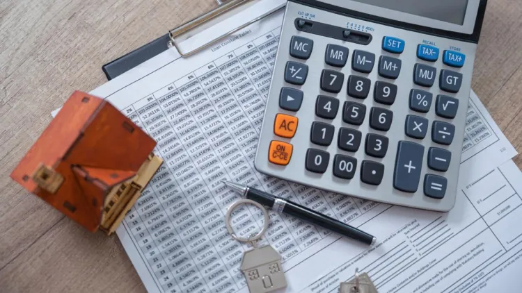 Estimările Guvernului: Venituri din impozite pe proprietate cresc semnificativ în 2026