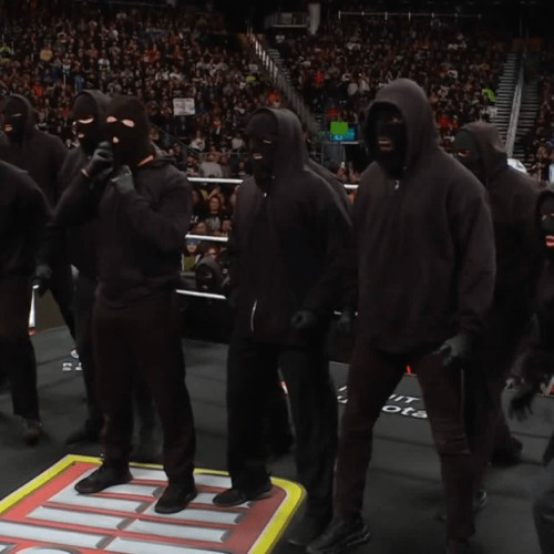 Seth Rollins și bărbații mascați devin realitate, se pare