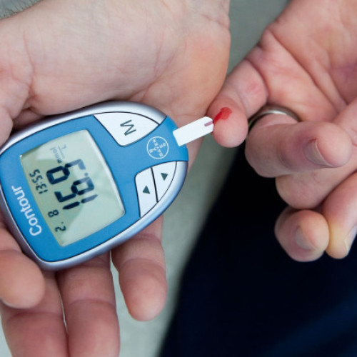 Scăderea complicațiilor cardiovasculare, dar creșterea deceselor din demență la diabetici