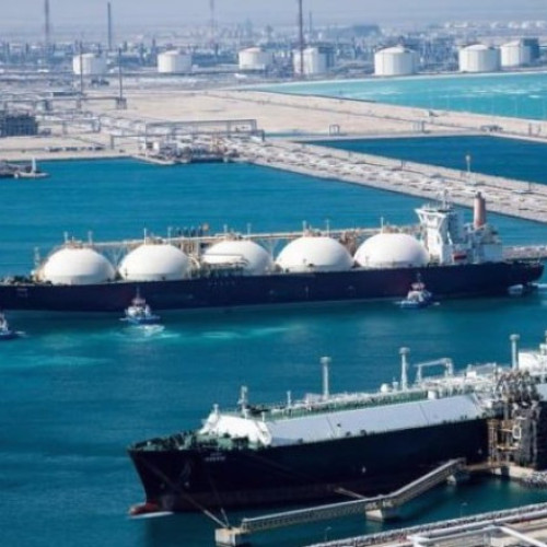 Shell declară forţă majoră pentru livrările de GNL din Qatar