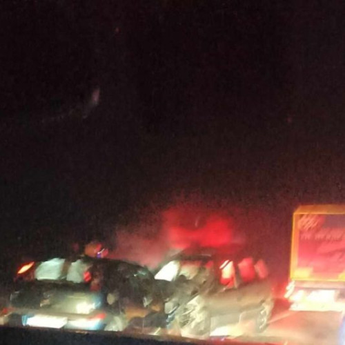 Accident grav la Urechești - 5 persoane încarcerate și trafic blocat pe DN 2 - Actiunea echipajelor de salvare în desfășurare (Poliția Română)