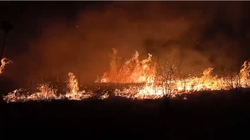 Incendii devastatoare în Botoșani: pompierii au intervenit pentru stingerea focului