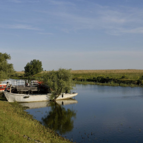 Coliziune pe Canalul Sulina: O ambarcațiune s-a scufundat după impact