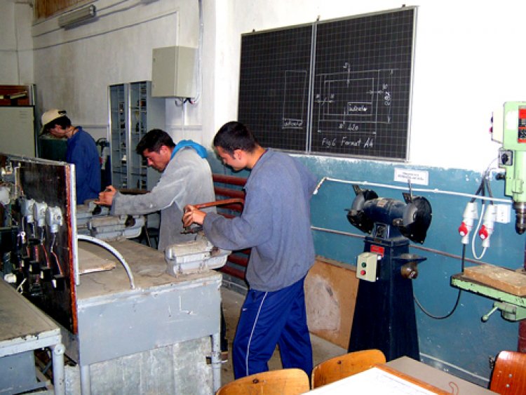 Unitățile de învățământ profesional din Neamț și-au deschis porțile pentru viitorii absolvenți