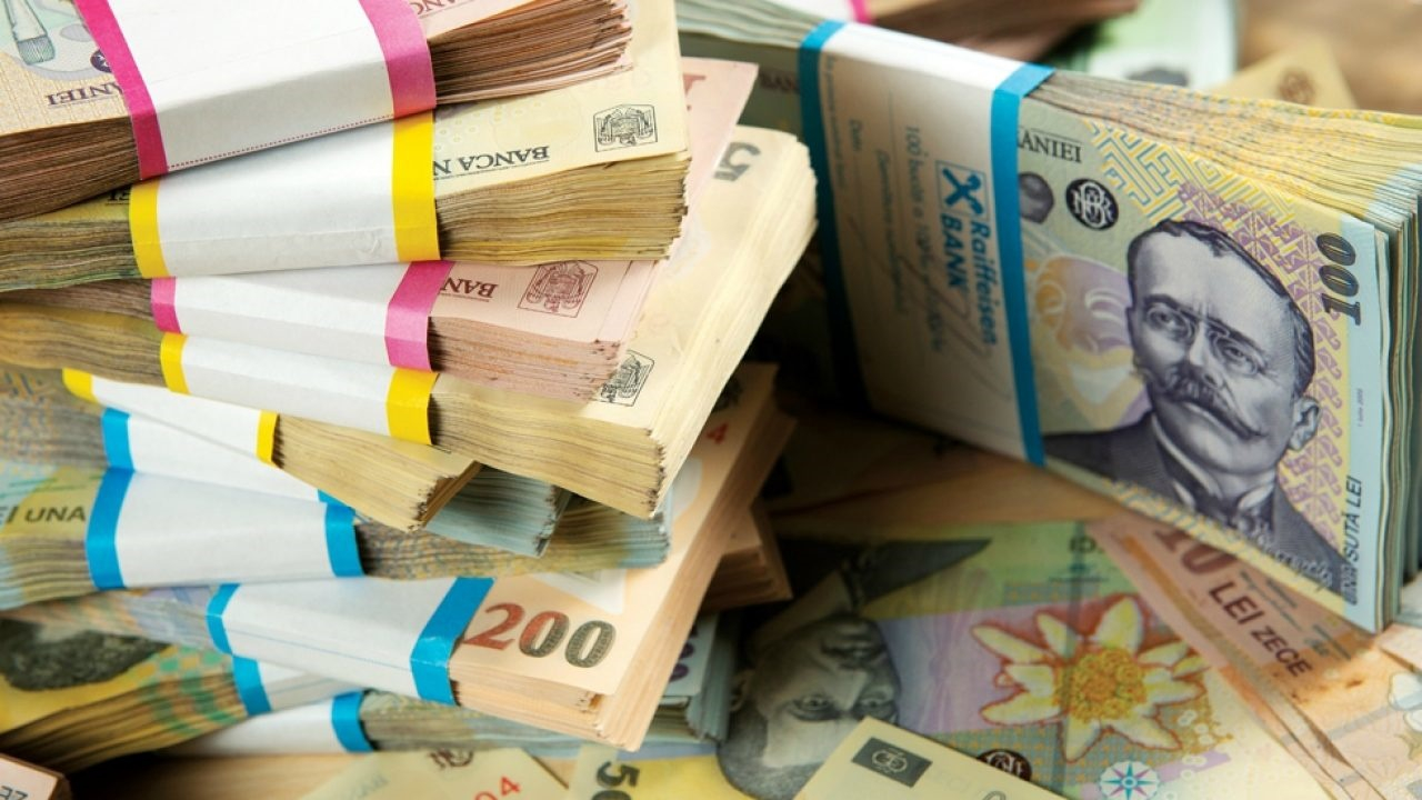 Prețul țițeiului și evoluțiile financiare afectează piața românească