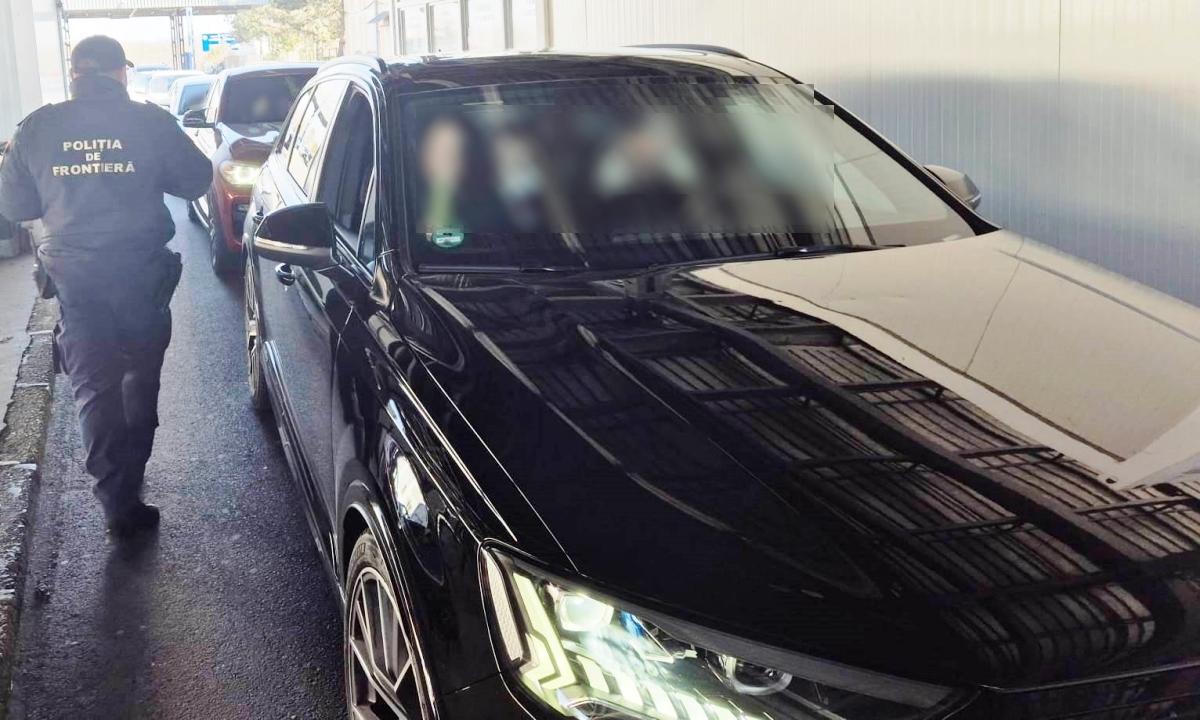 Ucrainean prins cu certificat de înmatriculare fals la frontieră