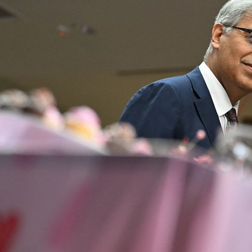 Directorul NIH lansează cursuri de "Libertate Științifică" cu un non-savant