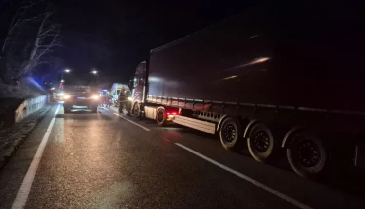 Accident grav pe DN1 E60, în Negreni, cu victime în stop cardio-respirator