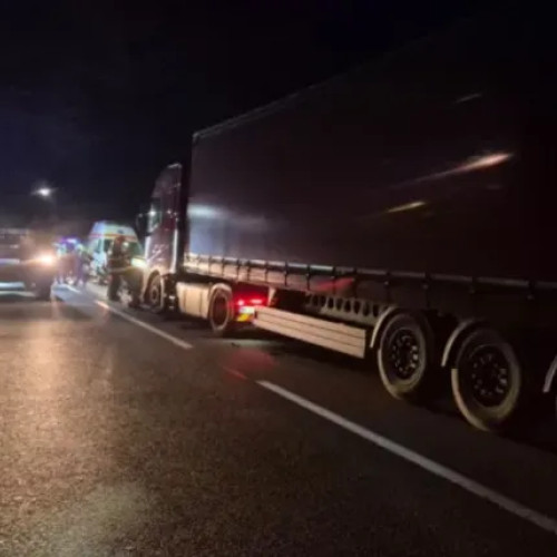 Accident grav pe DN1 E60, în Negreni, cu victime în stop cardio-respirator