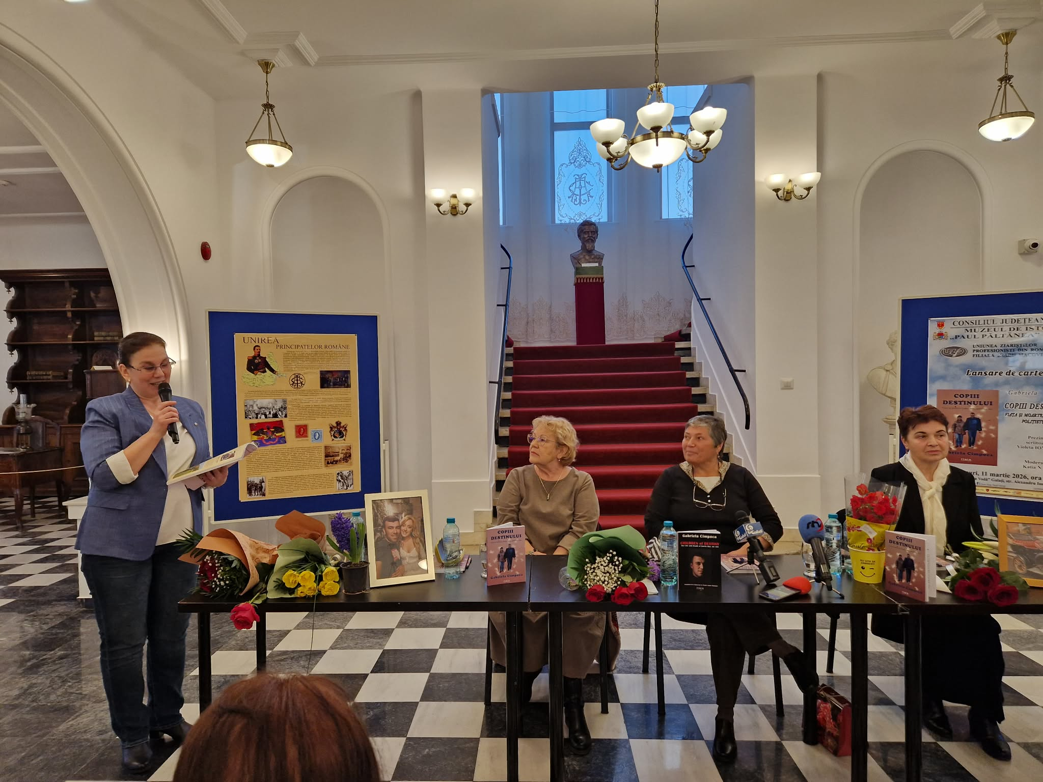 Suport copleșitor pentru Gabriela Cimpoca la lansarea cărții sale