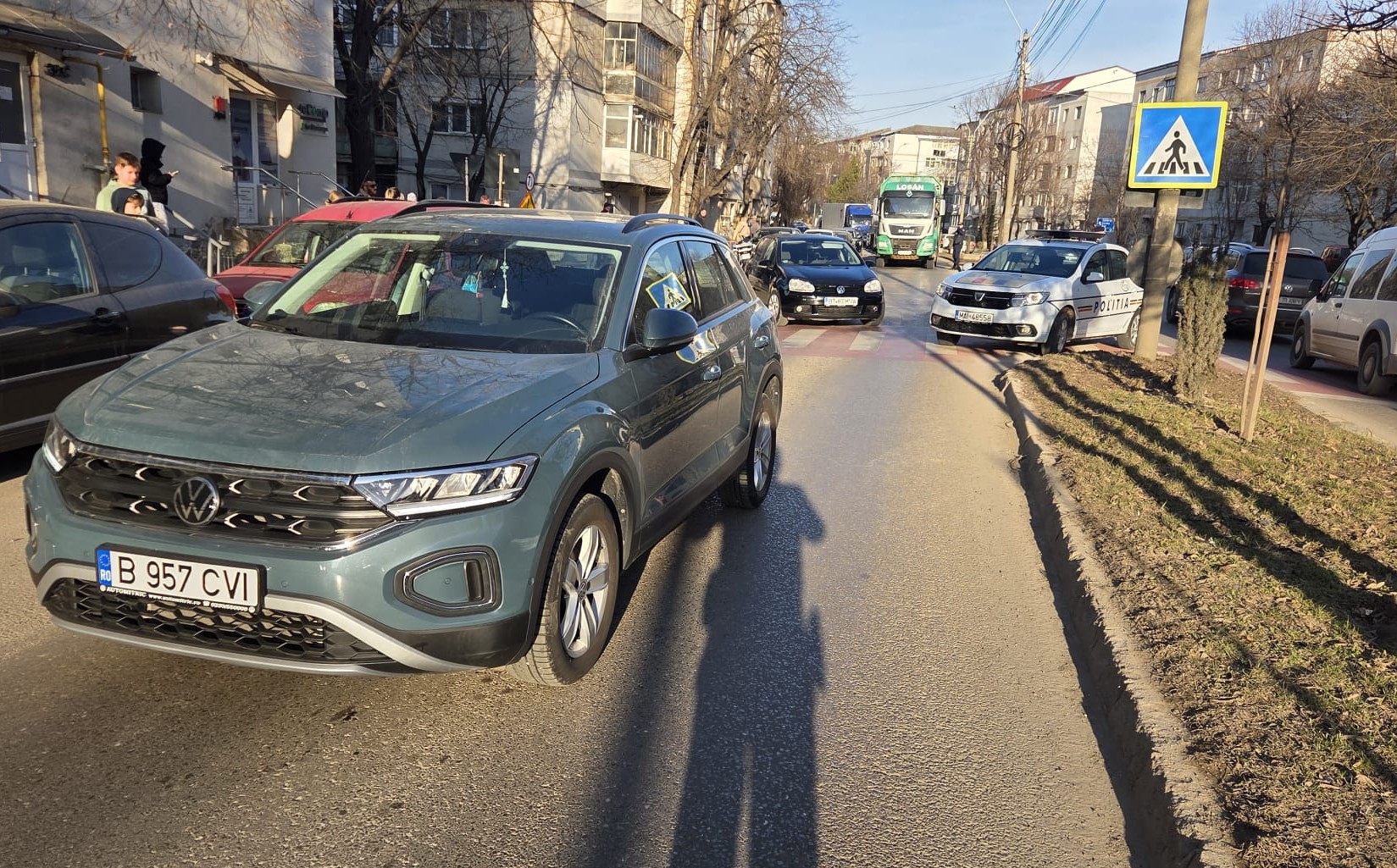 Fetiță de opt ani rănită pe trecerea de pietoni în Botoșani