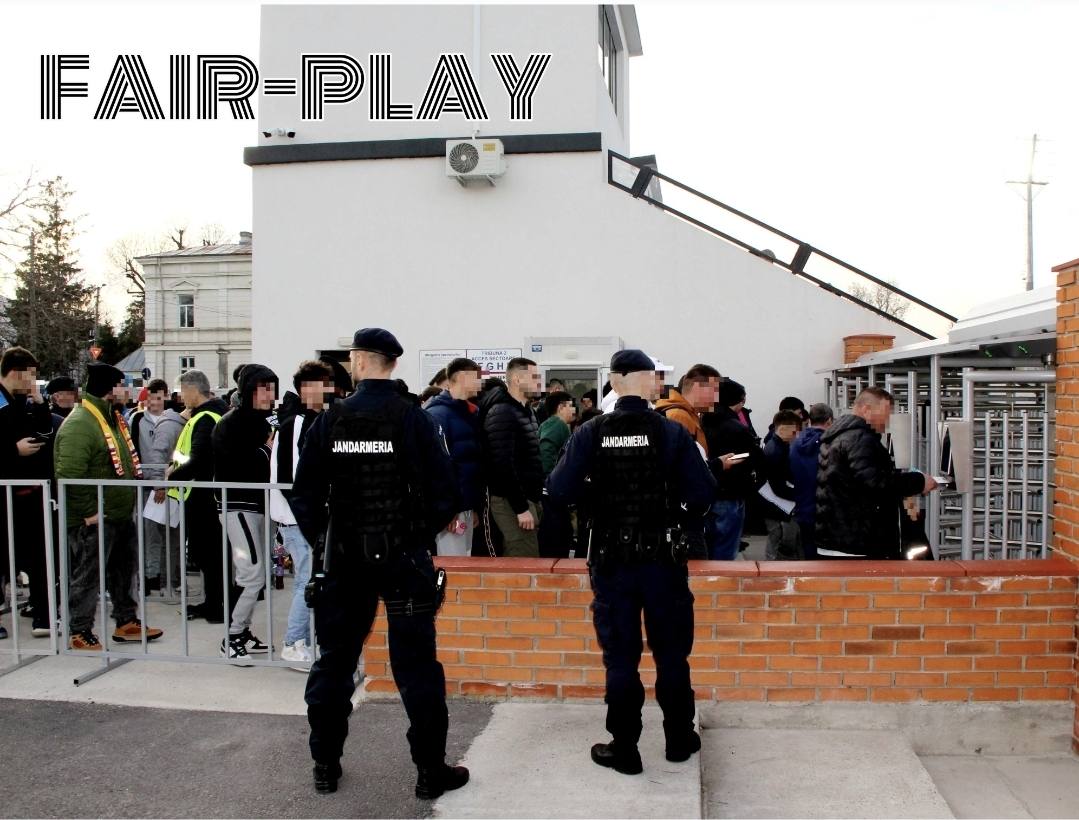 Jandarmii dâmbovițeni asigură ordine la meciul Chindia - Metalul