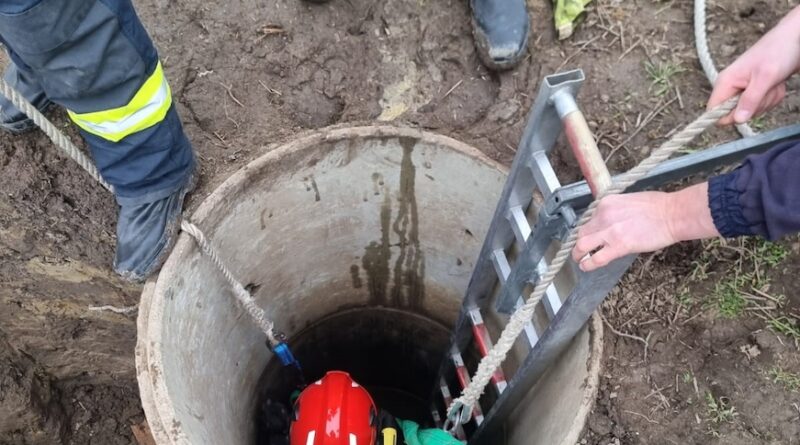 Bărbat salvat dintr-un puț adânc de 4 metri în Bărăștii Hațegului