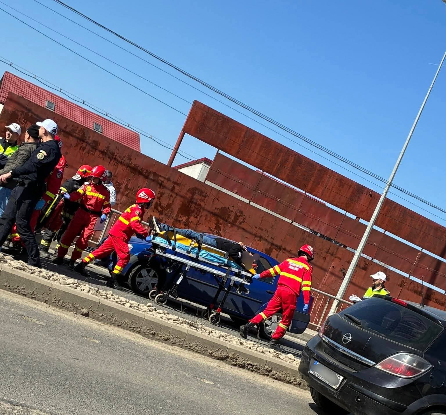 Accident grav la Pod Europa: o femeie decedată și trei victime în spital