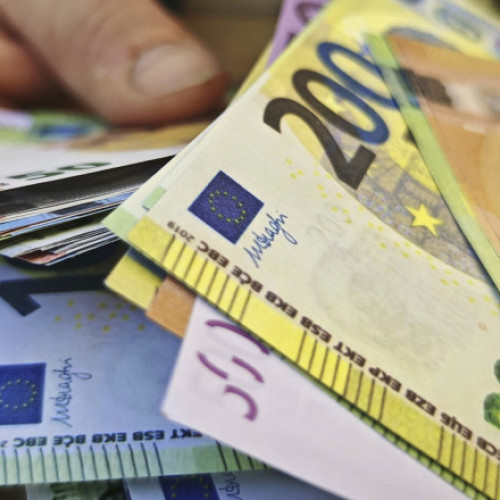 Un agent imobiliar din Iași arestat pentru înșelăciune de 128.000 de euro