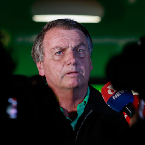 Jair Bolsonaro, internat în terapie intensivă din cauza bronhopneumoniei