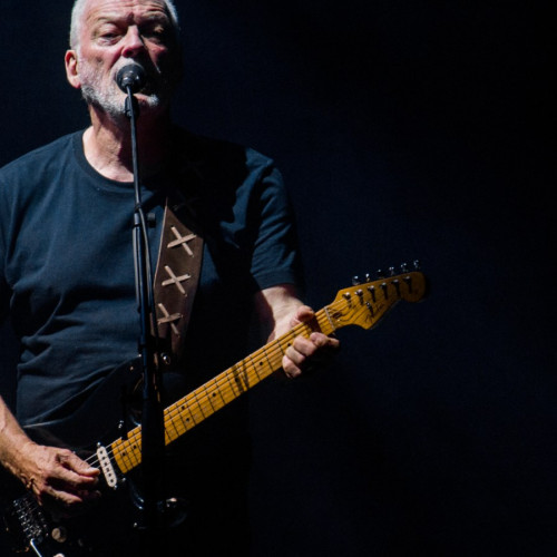 David Gilmour's „Black Strat” s-a vândut pentru 14,55 milioane de dolari, devenind cea mai scumpă chitară vândută vreodată