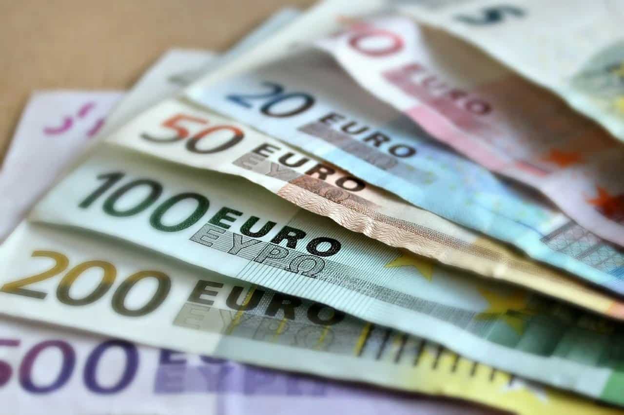 Creșterea Euribor ar putea face creditele în euro mai scumpe
