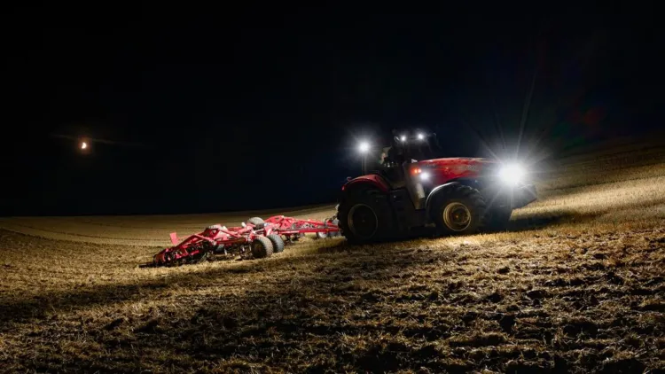 Tragedie în Cluj: Un bărbat a murit prins sub tractor