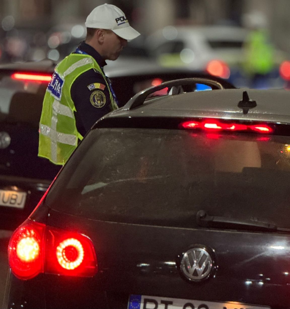 Tânăr din Răchiți prins conducând fără permis și cu mașina neînmatriculată