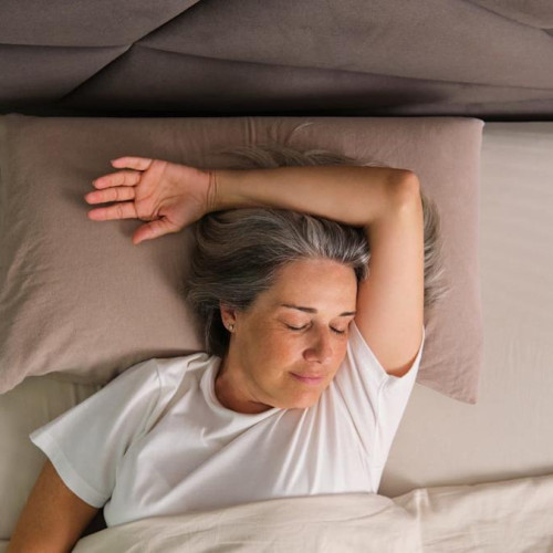 Melatonină vs. Magneziu pentru somn: care este mai eficient?