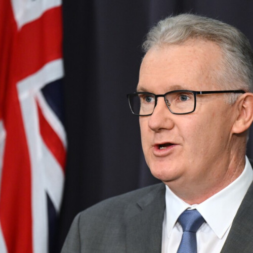 Încă trei membri ai echipei feminine de fotbal din Iran decid să nu rămână în Australia ca refugiați