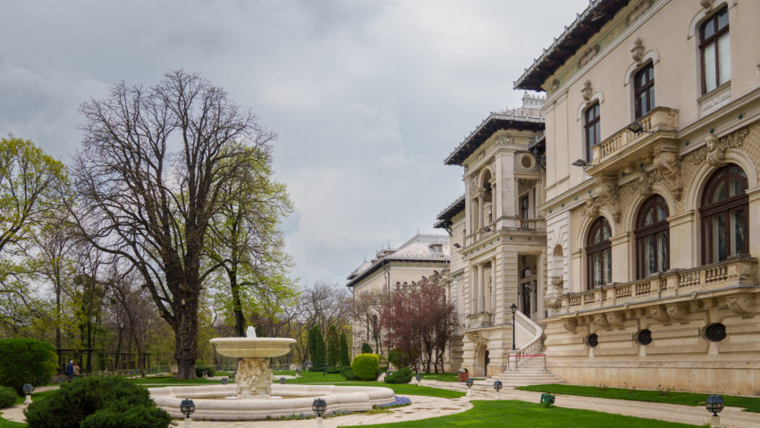 Nicuşor Dan discută cu OMV despre creșterile prețurilor la combustibili