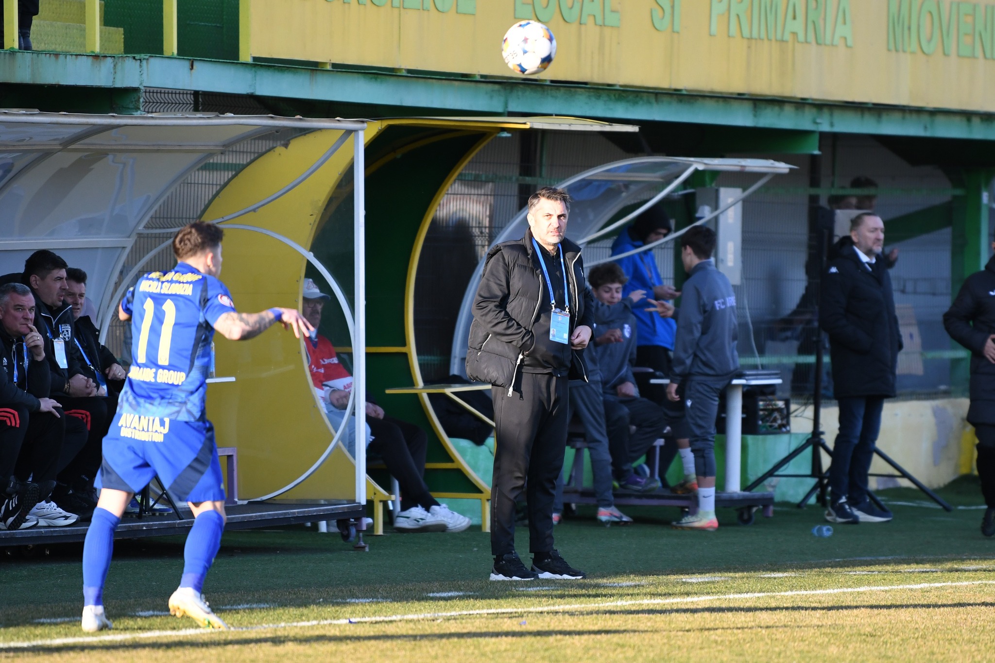 Claudiu Niculescu își îndeamnă jucătorii înainte de play-out