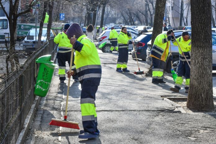 Curățenia de primăvară în Sectorul 6 a început cu microzona 27