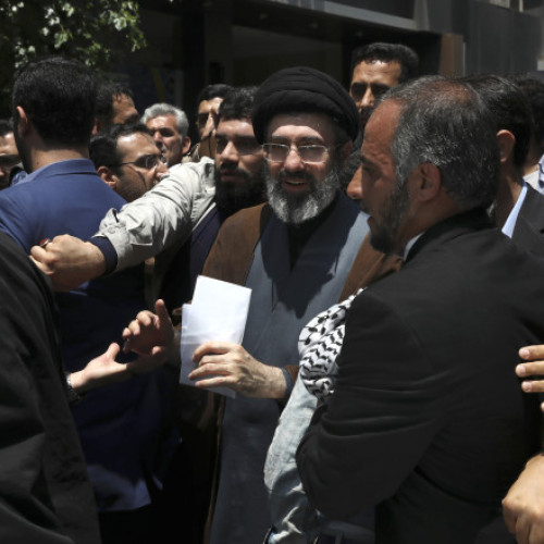 Mojtaba Khamenei devine lider suprem al Iranului după o competiție intensă