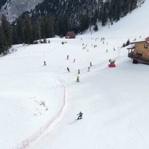 Pârtia Doamnei se închide temporar pentru Campionatul balcanic de schi-alpinism