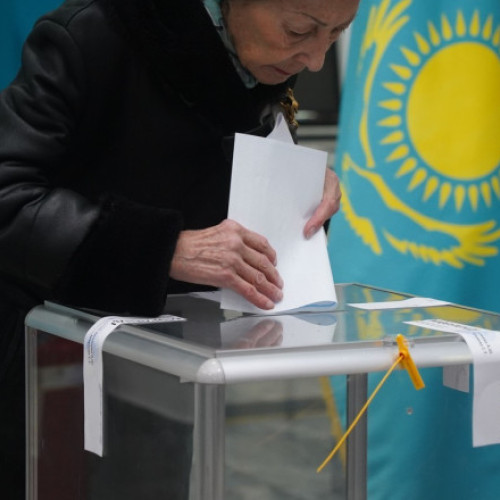 Kazahstanul aprobă o nouă Constituție cu puteri extinse pentru președinte
