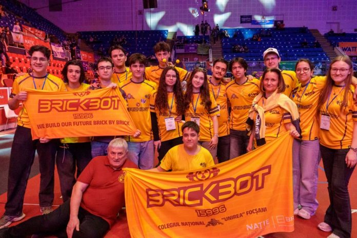 Echipa BrickBot din Focșani se califică la Campionatul Mondial de Robotică