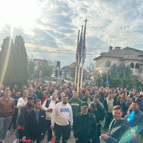 Minerii din Târgu Jiu anunță un nou protest masiv în fața sediului CEO