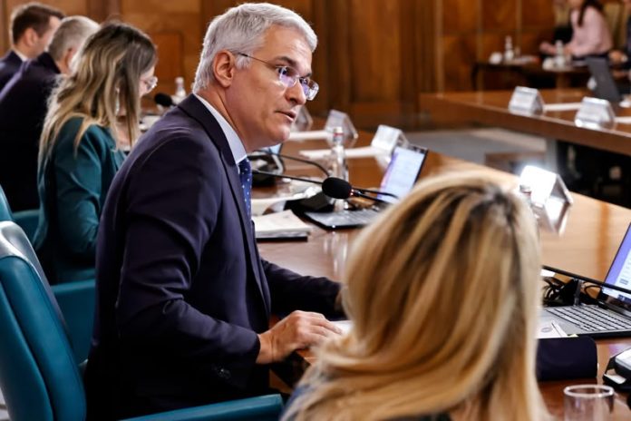Ministrul Dragoș Pîslaru avertizează asupra riscurilor întârzierii bugetului pentru 2026