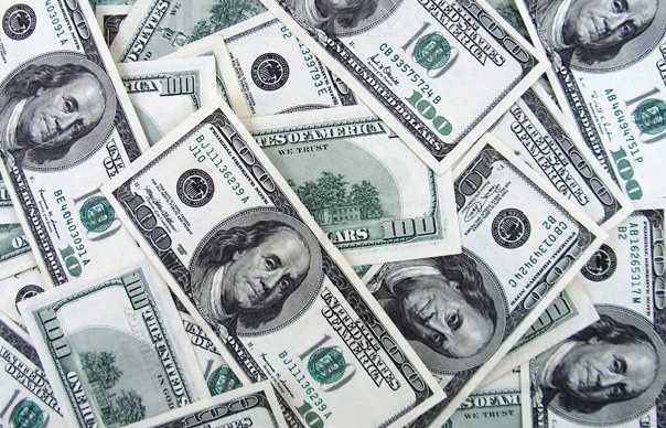 Creșterea prețului petrolului susține leul și afectează cursul valutar