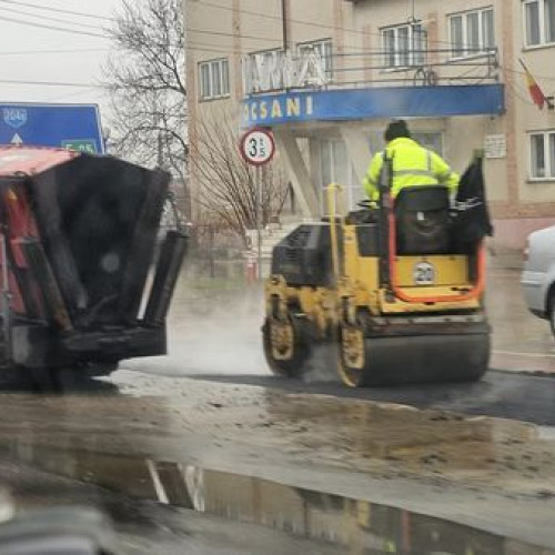 Primarul Misăilă intră în panică: "Timpul nu mai are răbdare" și asfaltează ploios pentru orașul său.