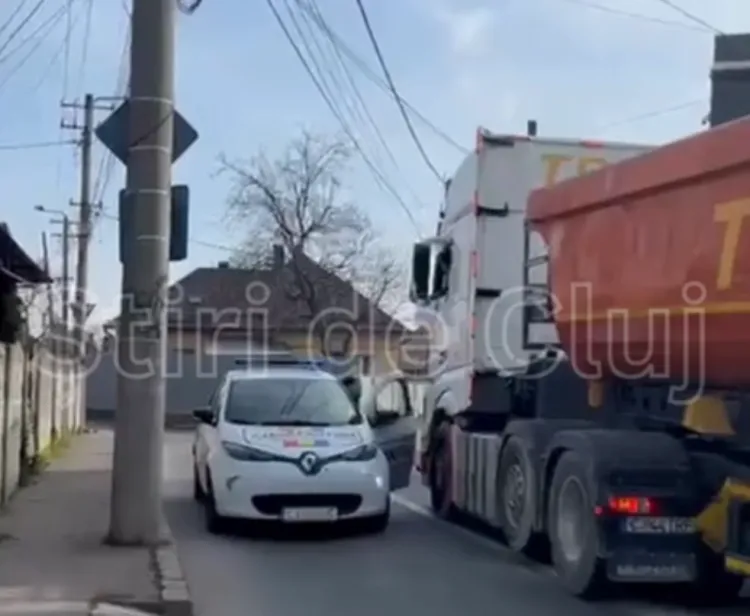 Locuitorii din Cluj-Napoca protestează din cauza traficului greu