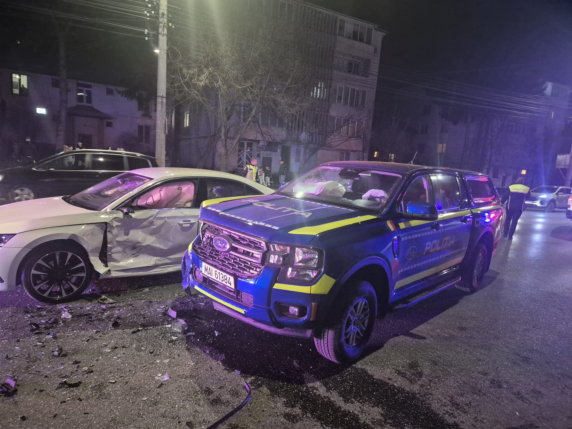 Accident rutier grav în Suceava, implicată o autospecială de poliție