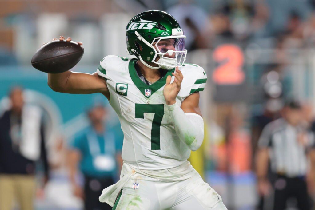 Jets vor transfera pe QB Justin Fields la Chiefs - zvonuri NFL