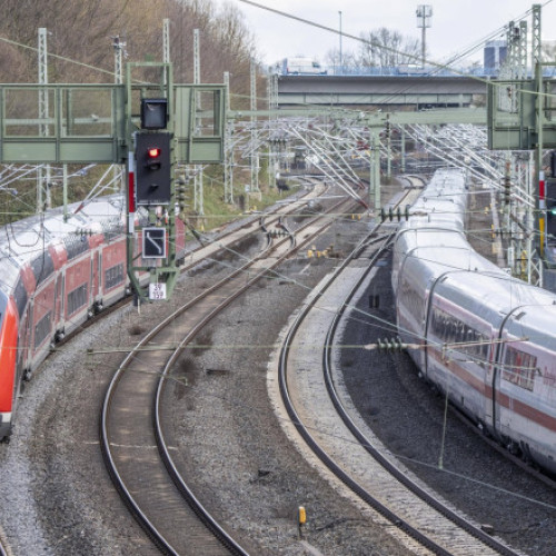 Un bărbat român blochează traficul feroviar între Ingolstadt și Nürnberg