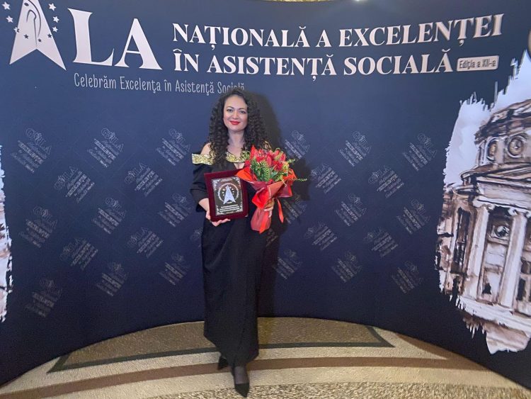 Raluca Cerghezan, premiată la Gala Națională a Excelenței în Asistență Socială