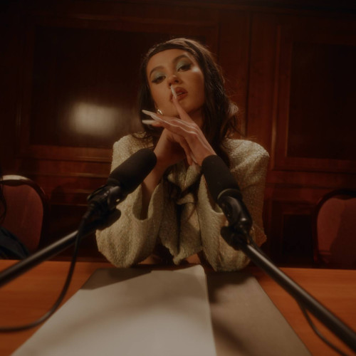 Erika Isac lansează piesa "Femei în Parlament" și anunță primul său concert la Arenele Romane: Săptămâna viitoare va fi un eveniment muzical grandios!