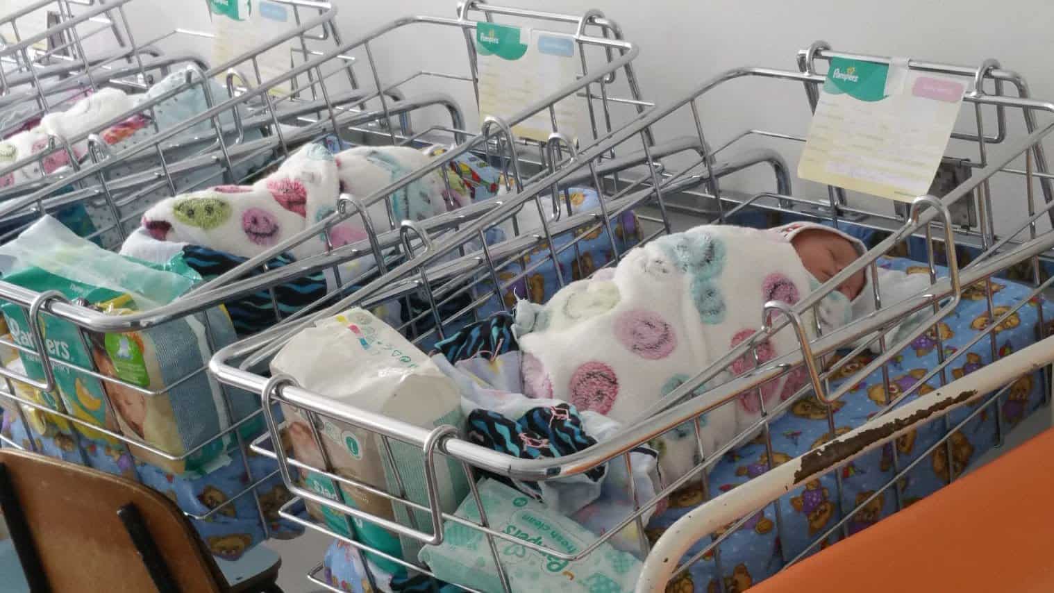 Crește interesul românilor pentru ora exactă a nașterii