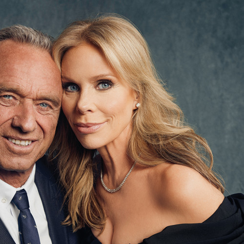 Chelsea Handler afirmă că RFK Jr. și Cheryl Hines i-au vândut o vilă „toxică și nelocuibilă” de 6 milioane de dolari