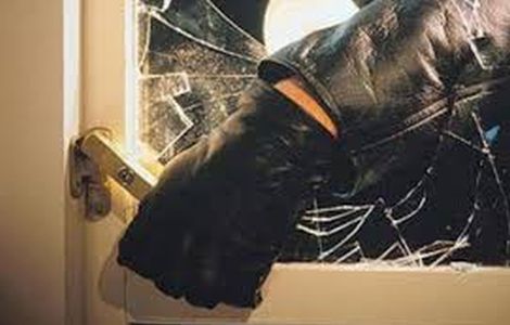 Tânăr din Ghimpați reținut pentru furt calificat în urma unei spargeri