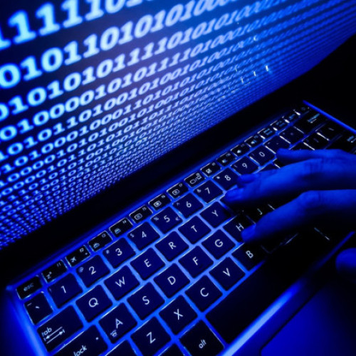 Românii conștientizează riscurile războiului cibernetic, arată un sondaj INSCOP