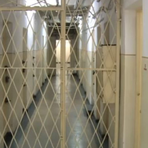 Agent șef de la Penitenciarul Ploiești, cercetat pentru corupție