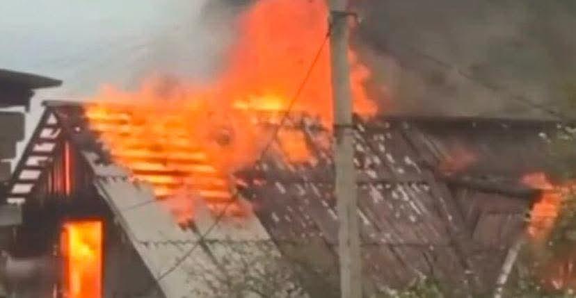Incendiu într-o locuință din Bârlad: Intervenție rapidă a pompierilor