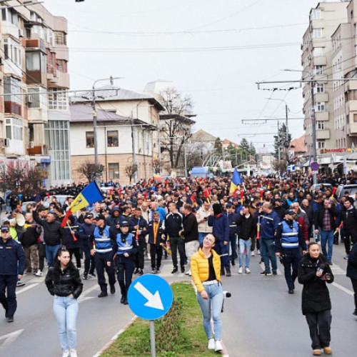 Minerii din Târgu Jiu continuă protestele împotriva concedierilor colective